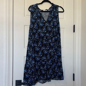 GAP Floral V-Neck Mini Dress in Black and Blue